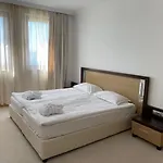 Aparthotel Private In Emerald