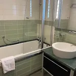 Private In Emerald Aparthotel