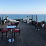 Private In Emerald Aparthotel 4*