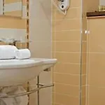 Private In Emerald Aparthotel