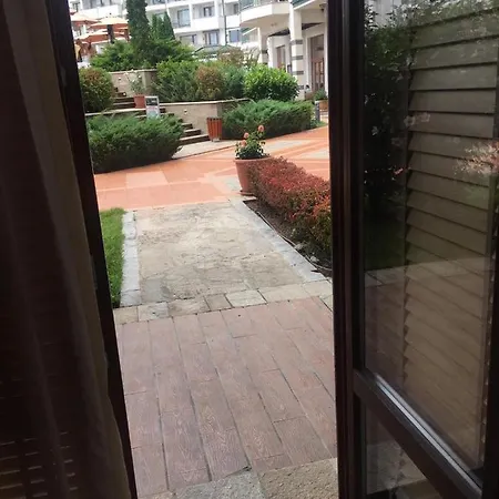 Апартхотел Private In Emerald 4*