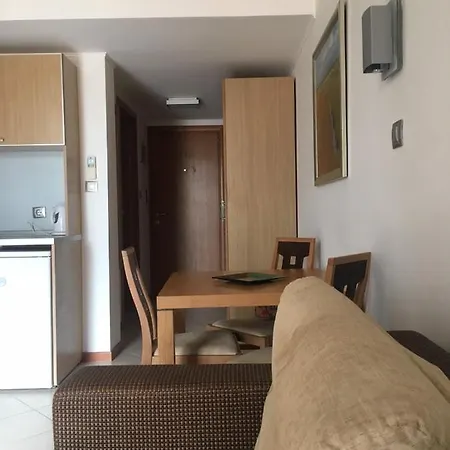 Private In Emerald Апартхотел 4*