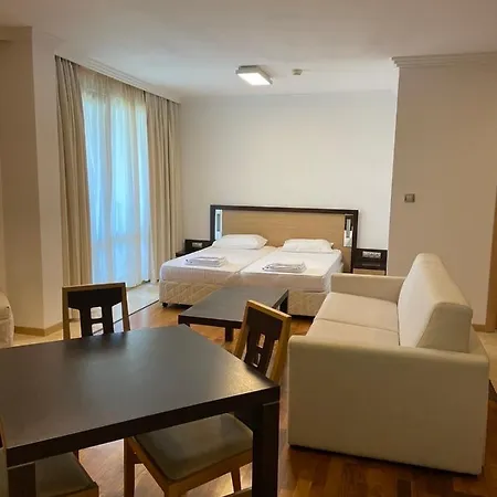 Апартхотел Private In Emerald 4*