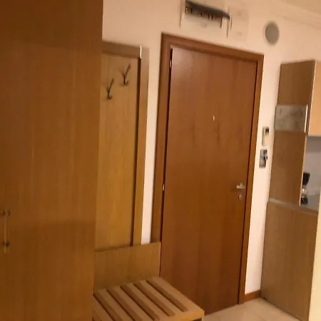 Private In Emerald Апартхотел