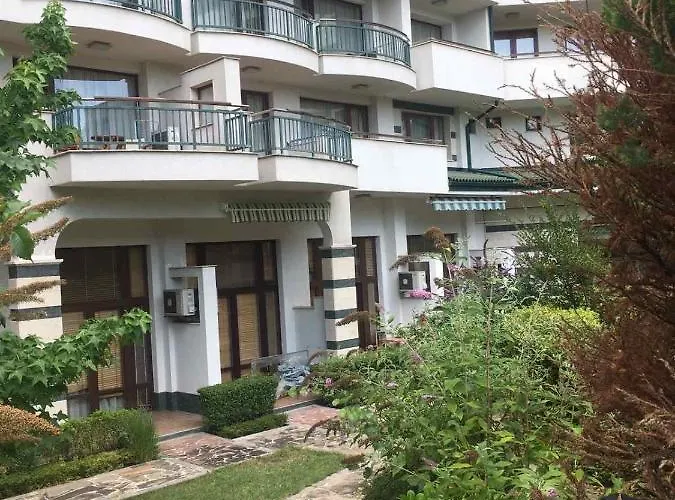 Private In Emerald 아파트호텔 4*