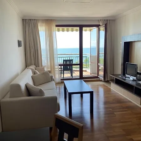 Private In Emerald Ράβντα