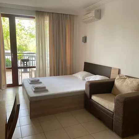 Private In Emerald Ravda