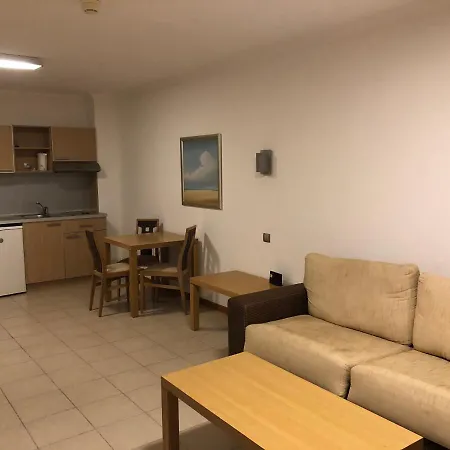 Private In Emerald 4*