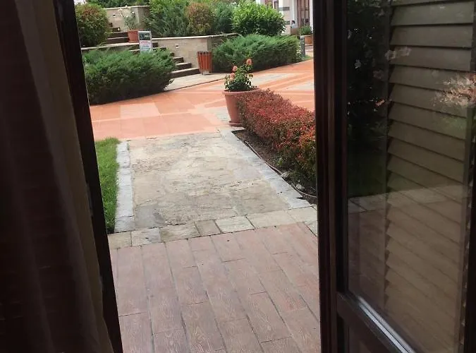 Aparthotel Private In Emerald 4*