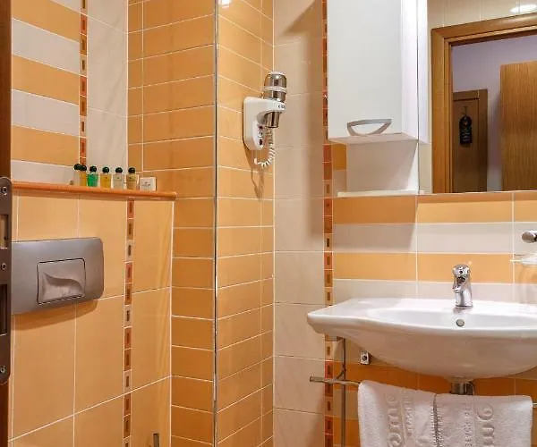 Private In Emerald Aparthotel 4*